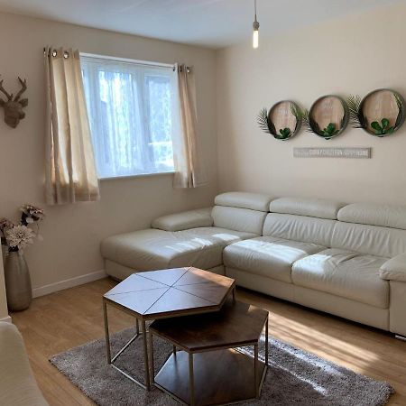 Modern Flat Apartment Watford  Ngoại thất bức ảnh