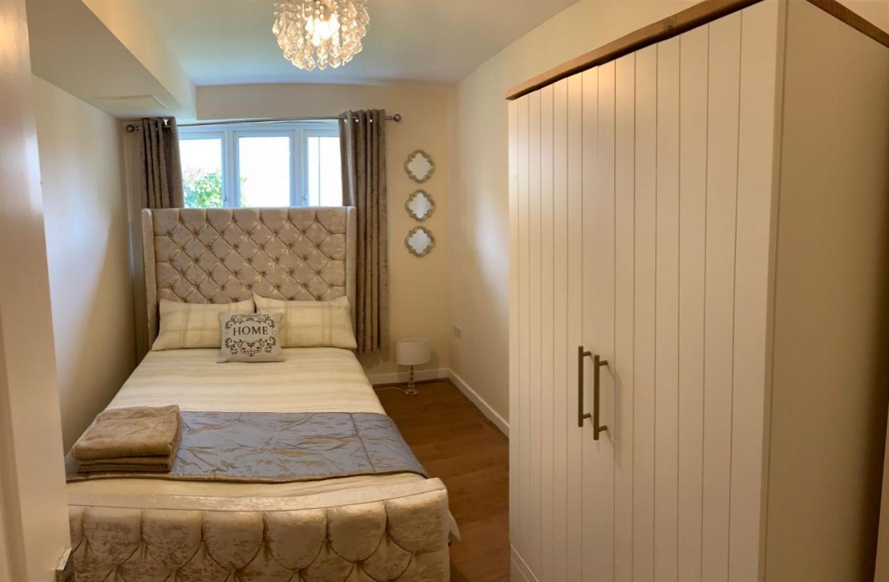 Modern Flat Apartment Watford  Ngoại thất bức ảnh