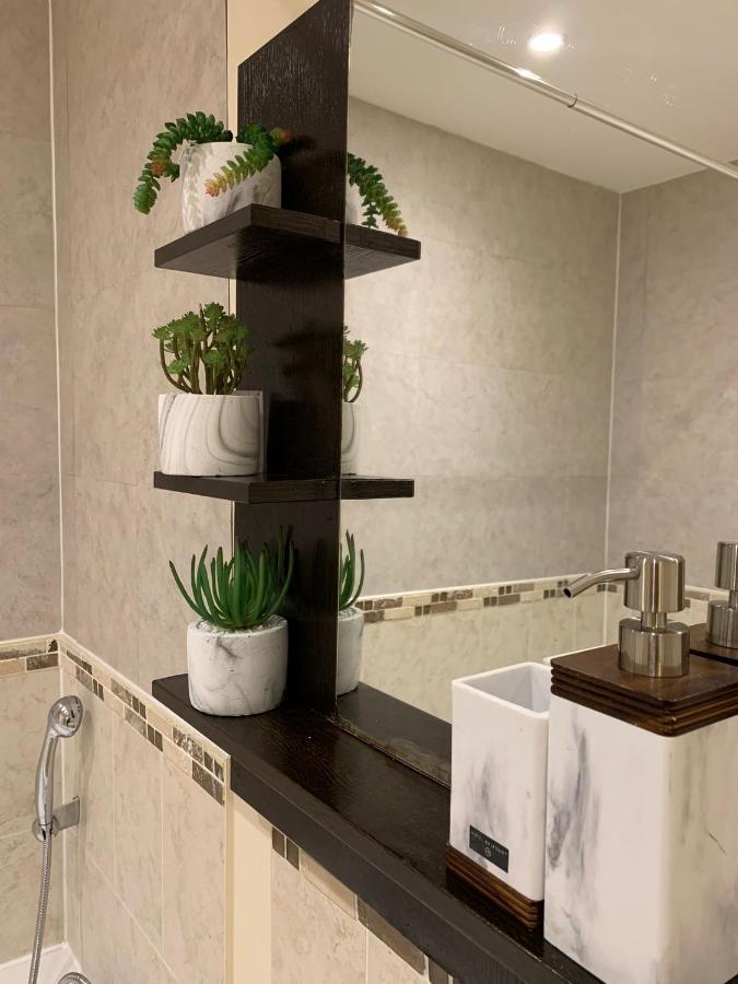 Modern Flat Apartment Watford  Ngoại thất bức ảnh