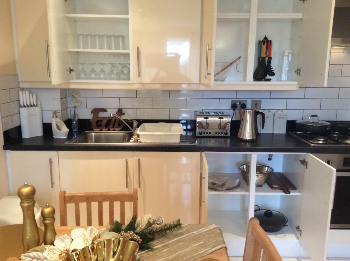 Modern Flat Apartment Watford  Ngoại thất bức ảnh